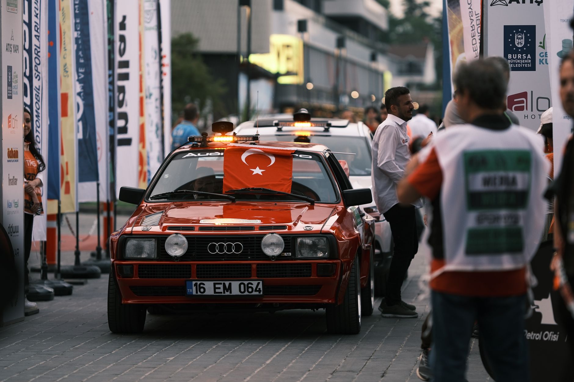 Finala Campionatului Național de Super Rally se desfășoară duminică la București, pe Calea Victoriei