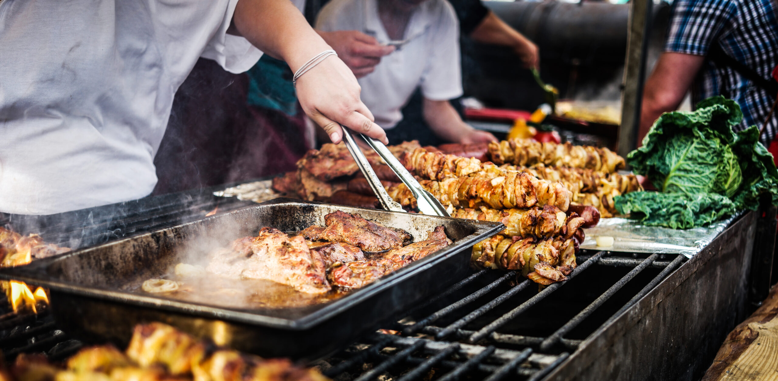 Consumul de carne poate crește șansele de a ajunge la 100 de ani, în funcție de sex și greutate