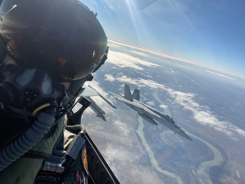 Ținte aeriene au pătruns în spațiul aerian al României; au fost alertate județele Tulcea și Galați