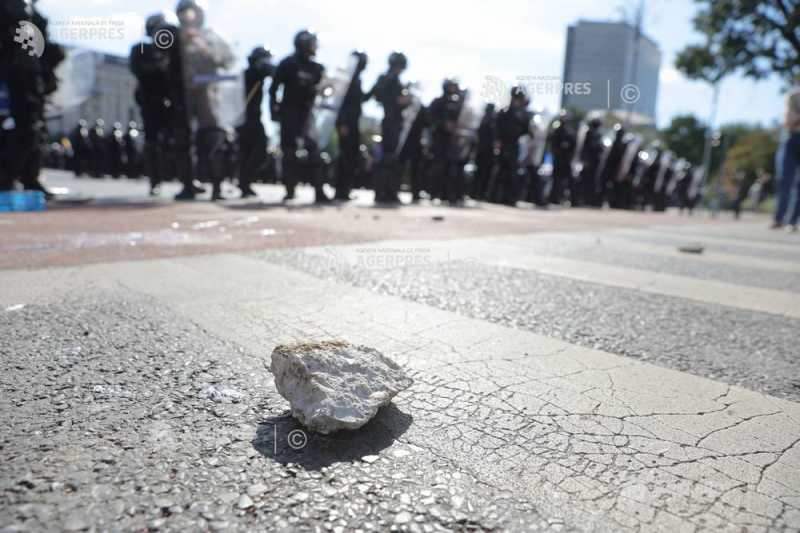 Arestări și revendicări în urma protestului fermierilor din Piața Victoriei