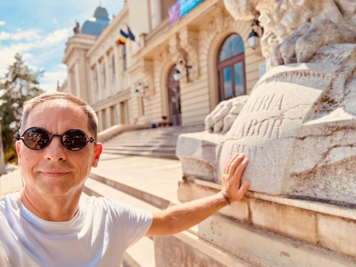 Dan Negru critică umilirea elevilor după rezultatele testelor PISA și atacă sistemul de învățământ
