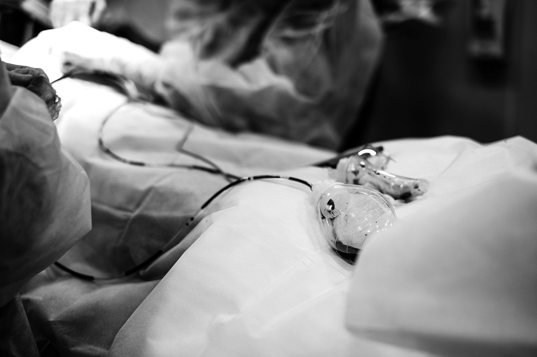 UMF „Carol Davila” și Spitalul „Burghele” vor utiliza chirurgie robotică pentru tratamente de precizie
