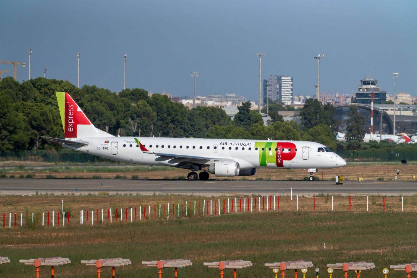 Guvernul Portugaliei caută sprijinul opoziției pentru privatizarea completă a companiei TAP către Lufthansa