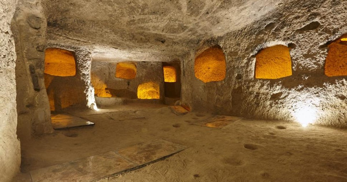 Orașul subteran Derinkuyu, descoperit din greșeală în Turcia: un complex uriaș cu biserici și tuneluri