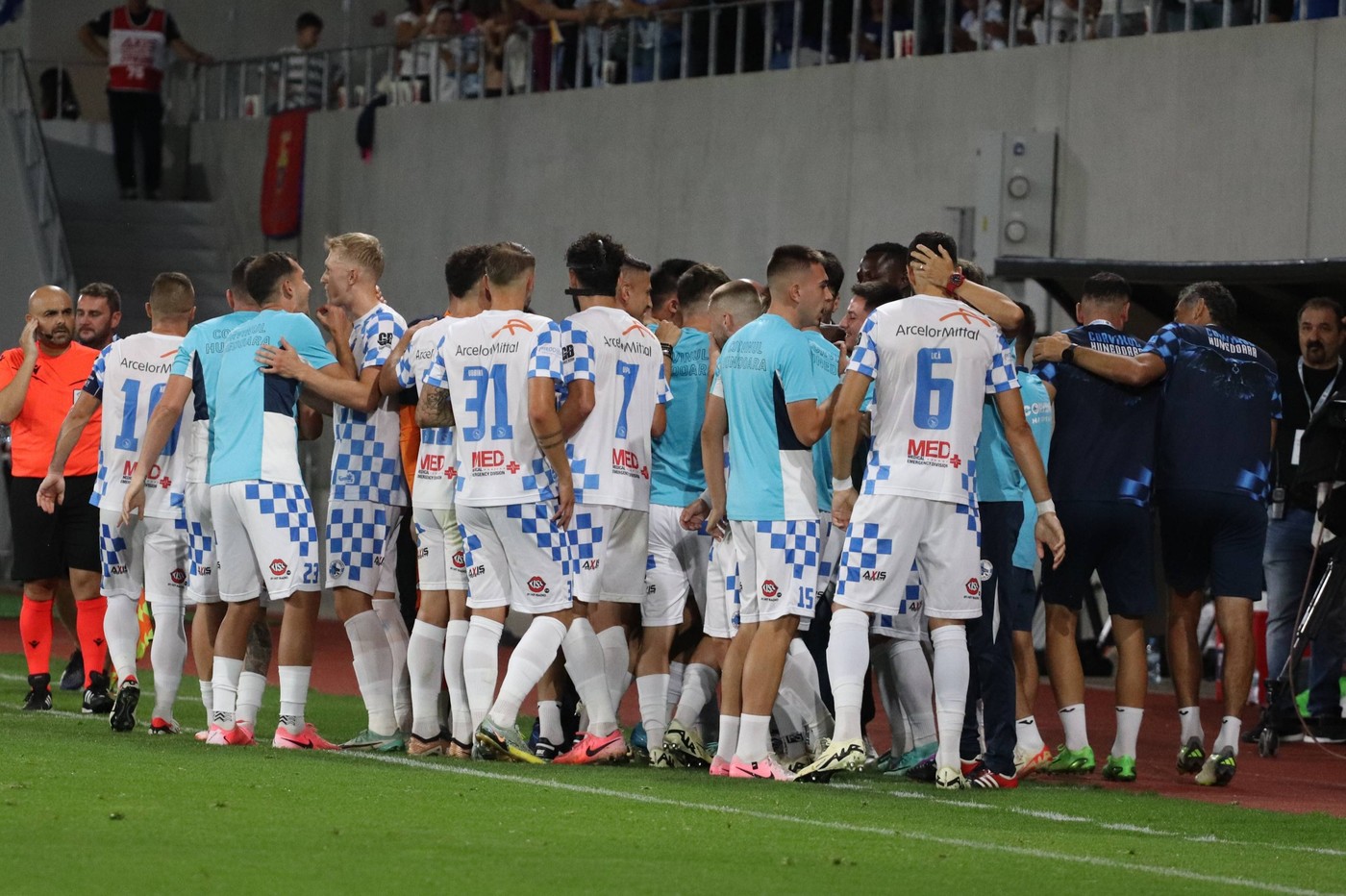Critici dure la adresa cluburilor din SuperLiga: Dan Bobouțanu acuză cluburile că nu își plătesc jucătorii