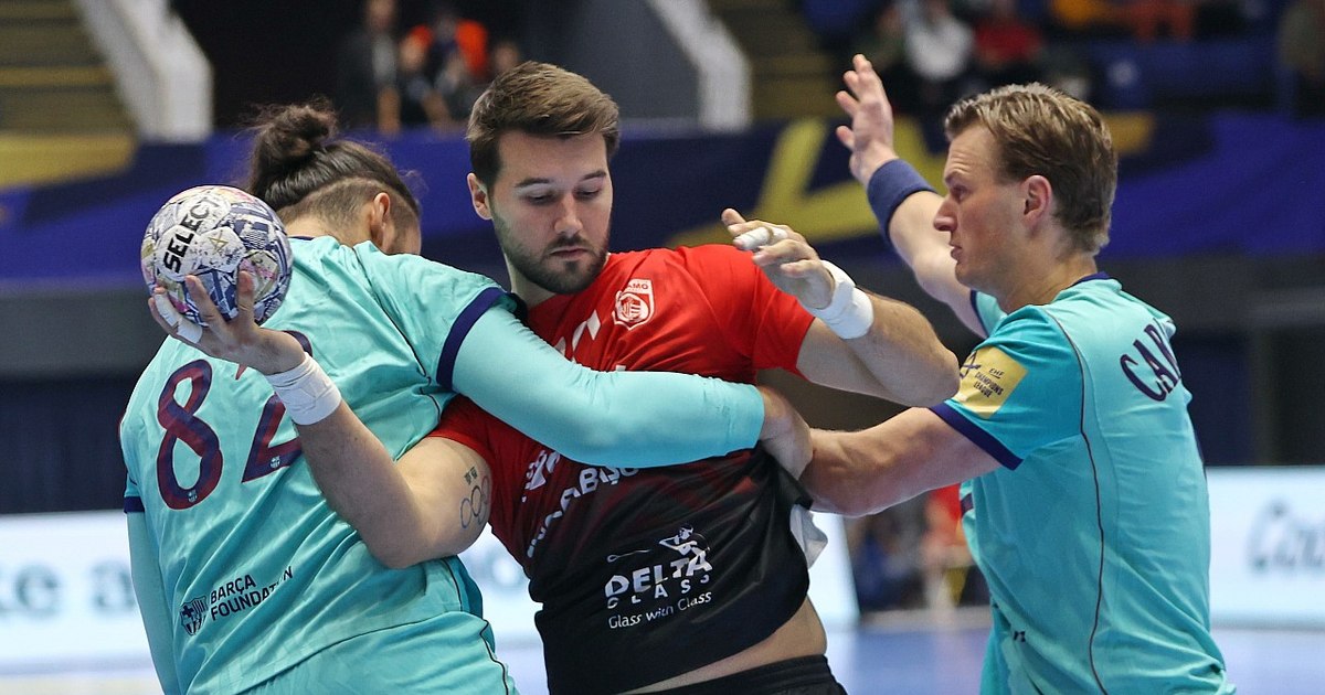 Dinamo București a fost învinsă de Barca în Liga Campionilor la handbal