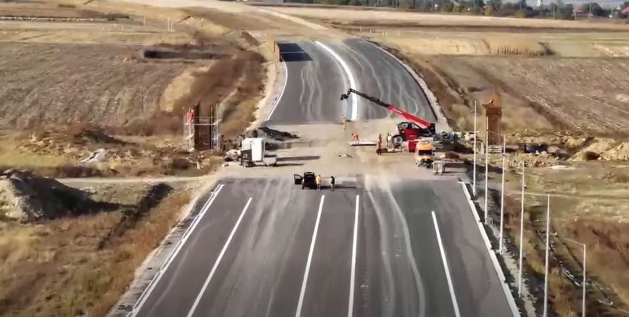 Lucrările la lotul 3 din Autostrada A7 au depășit 55% execuție, anunță CNAIR