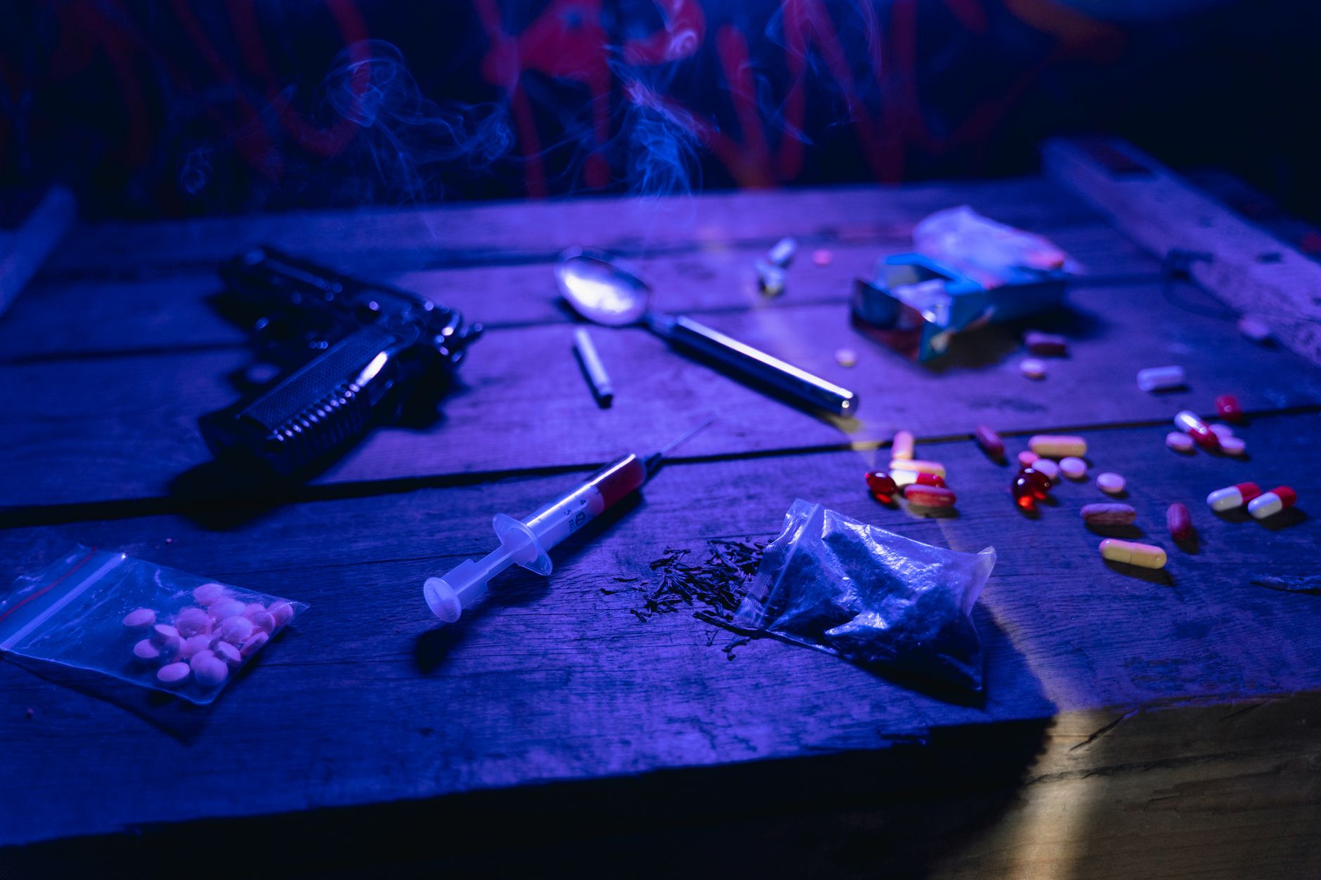 Trafic de cocaină la Caransebeș: un sirian și un român reținuți în flagrant