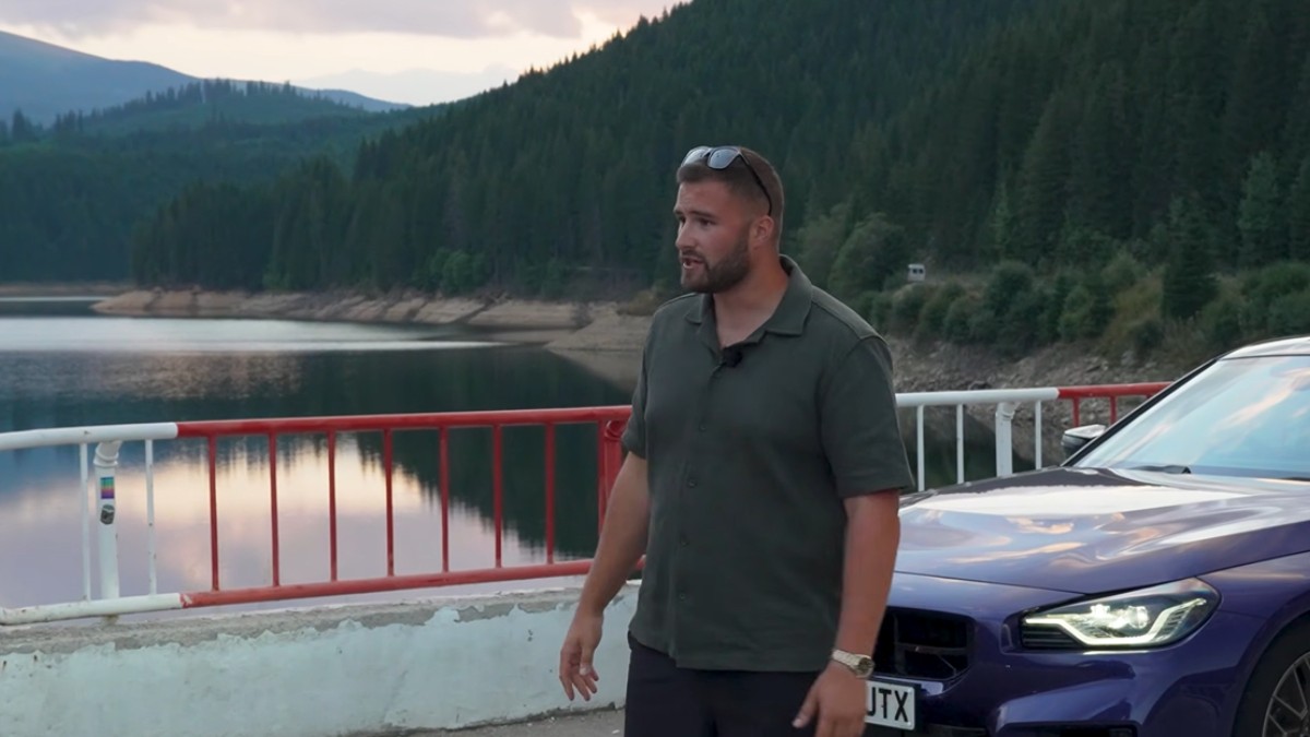 Youtuber britanic a fost cucerit de peisajele României după o călătorie cu mașina de lux