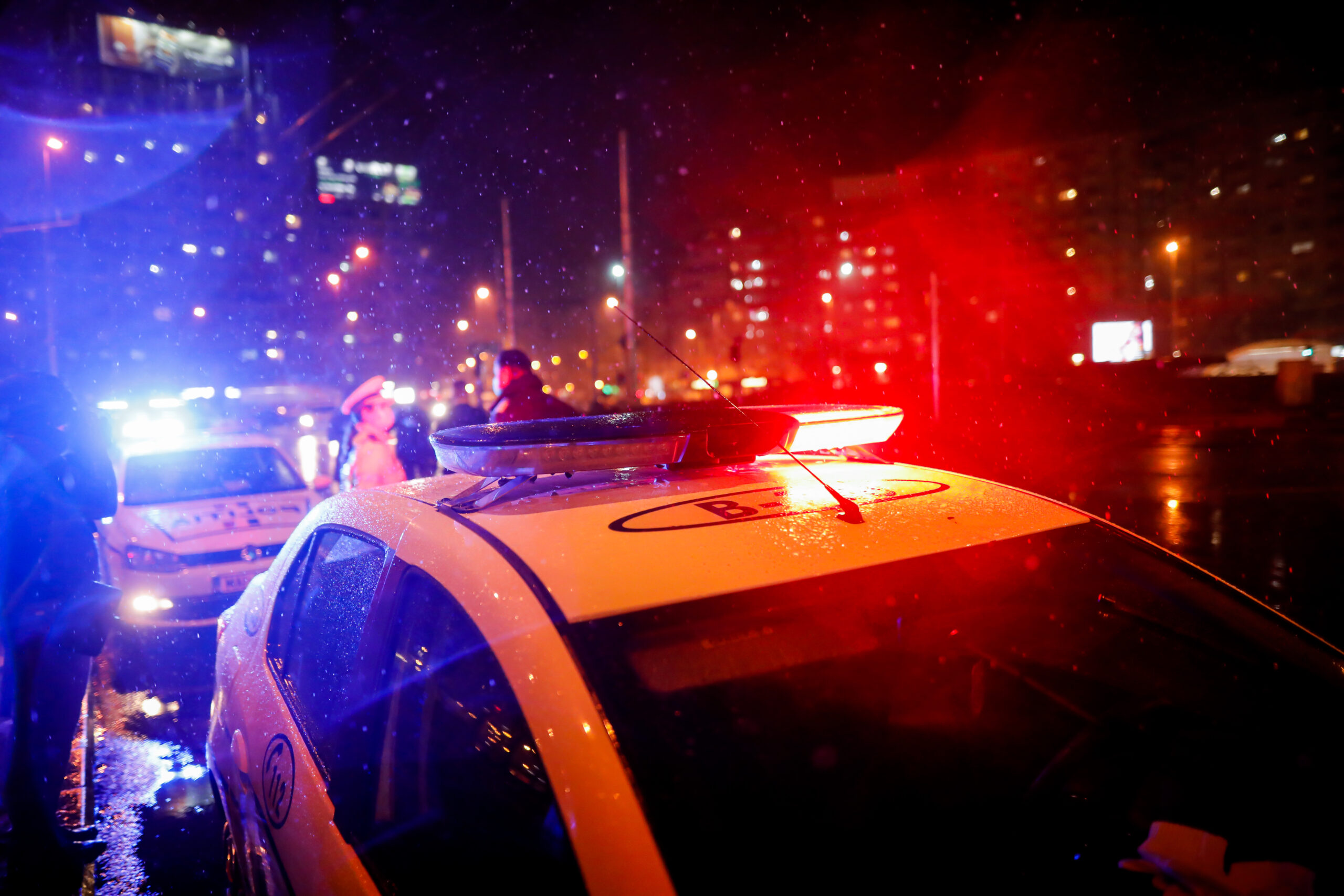 Vlogger din București condamnat definitiv pentru că a instigat bărbații la violența asupra femeilor