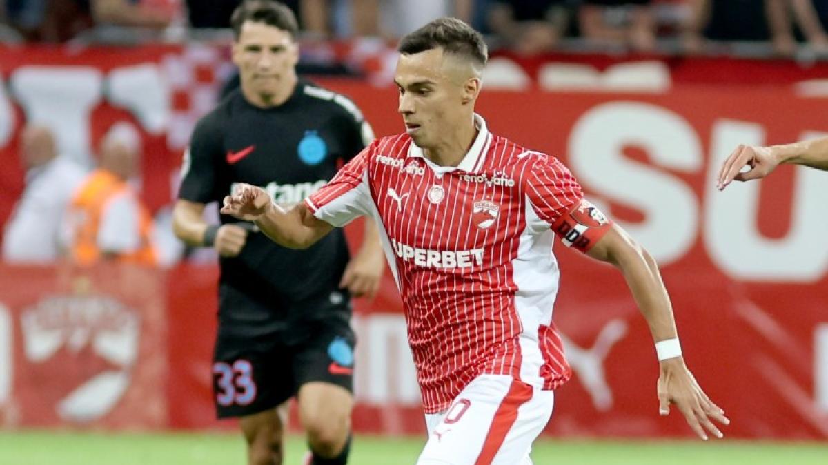 Dinamo București a învins FC Botoșani cu 2-0 și rămâne lider în Superligă