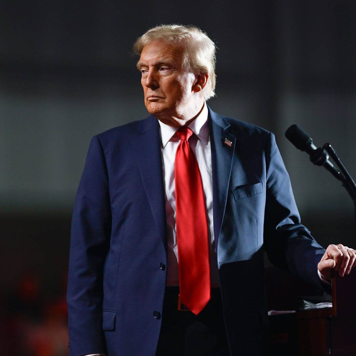 Donald Trump acuză Fed de politizare: Ratele dobânzilor sunt menținute ridicate pentru a-i afecta imaginea