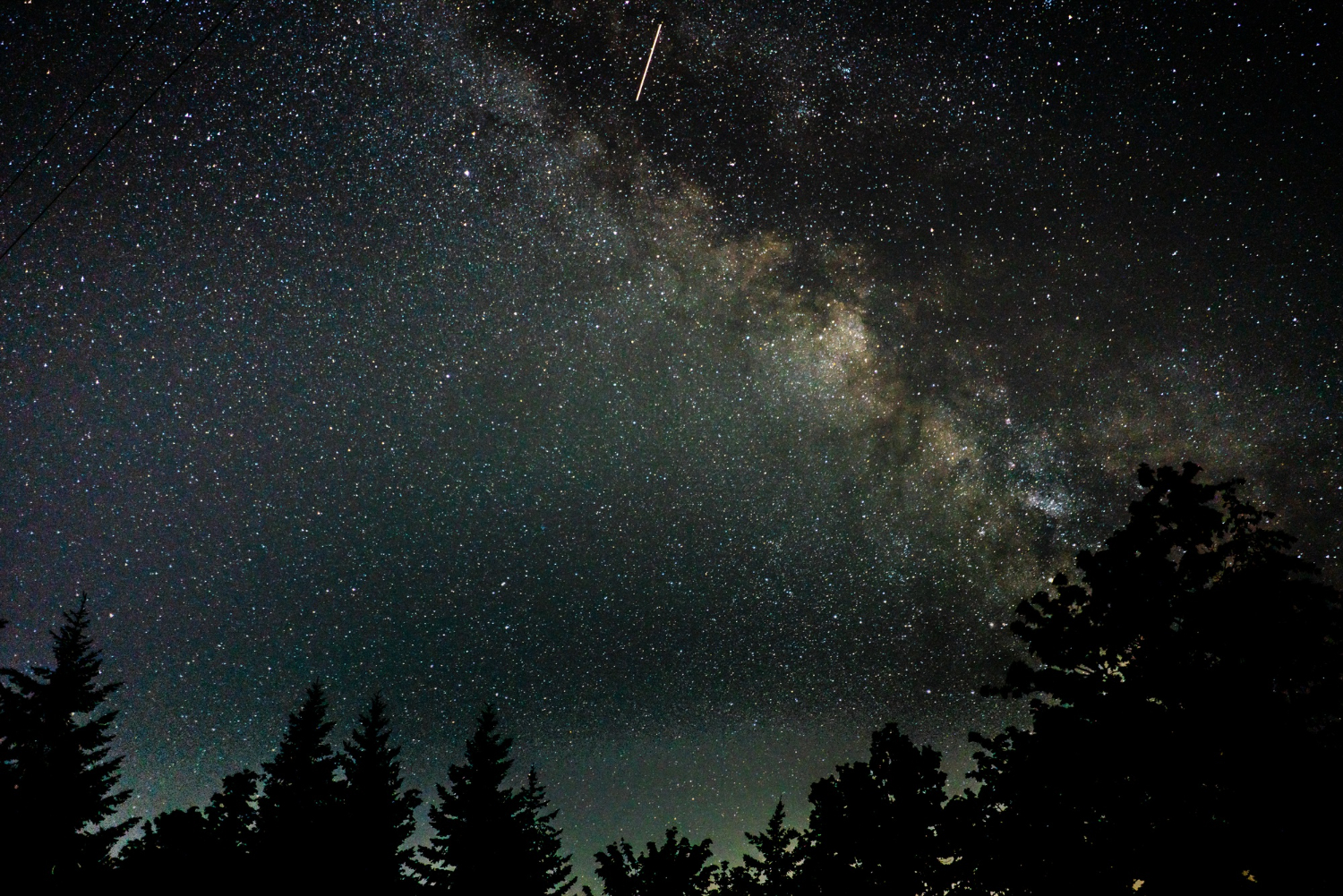 Astronomii au descoperit prima stea verde documentată în Calea Lactee
