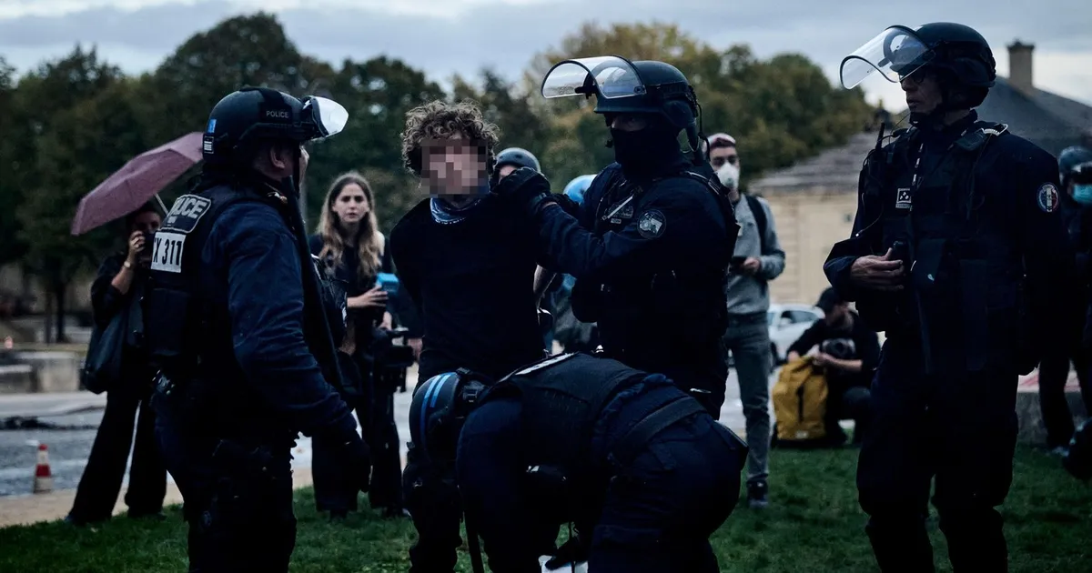 Proteste masive în Franța: de la blocaje strategice la tensiuni violente cu poliția