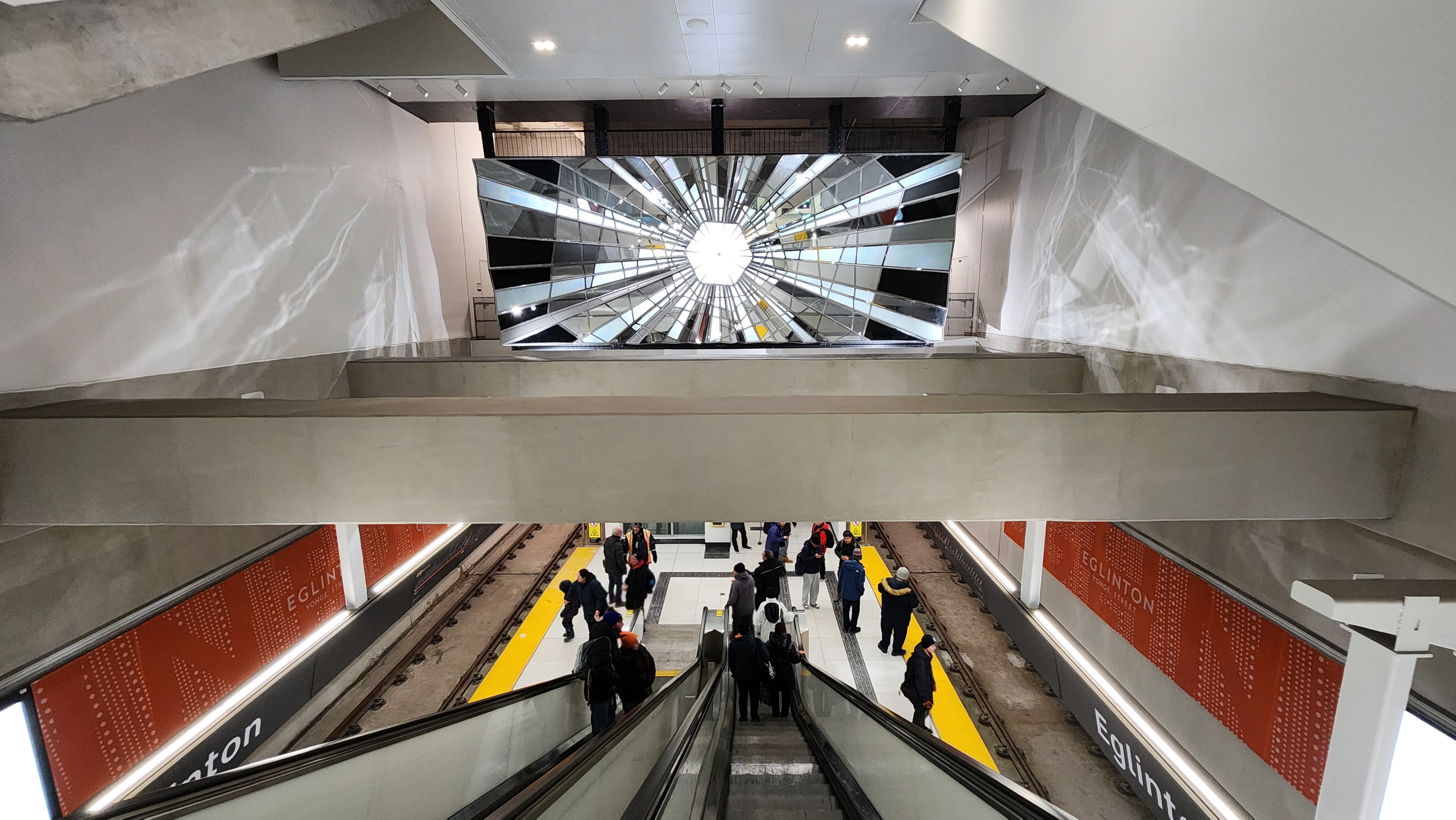 Tragedie în metroul din New York: un bărbat de 30 de ani a fost împușcat mortal în Midtown Manhattan
