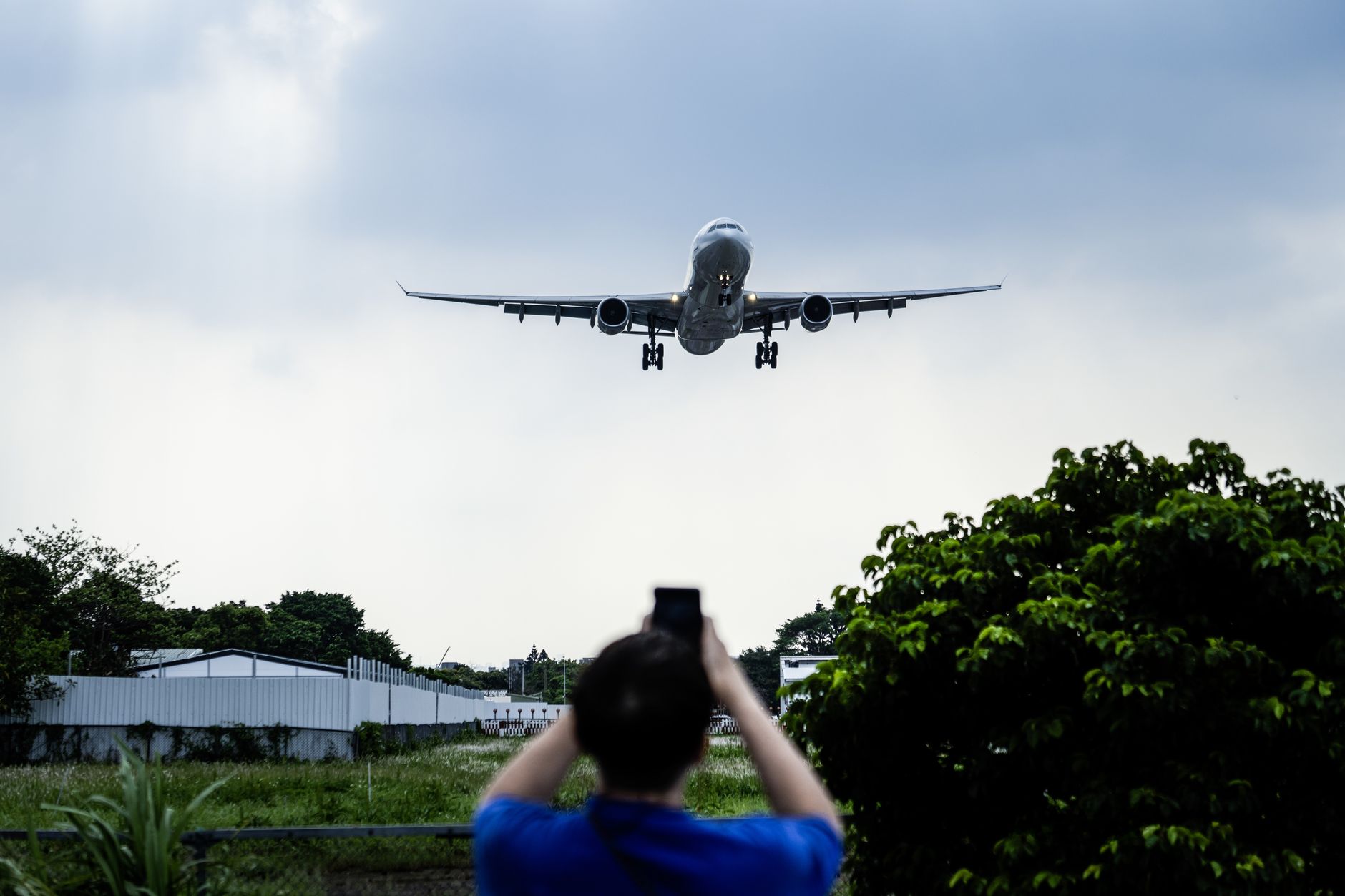 Incident la aeroportul Leipzig/Halle: un gard a fost avariat, iar pista nordică a fost închisă