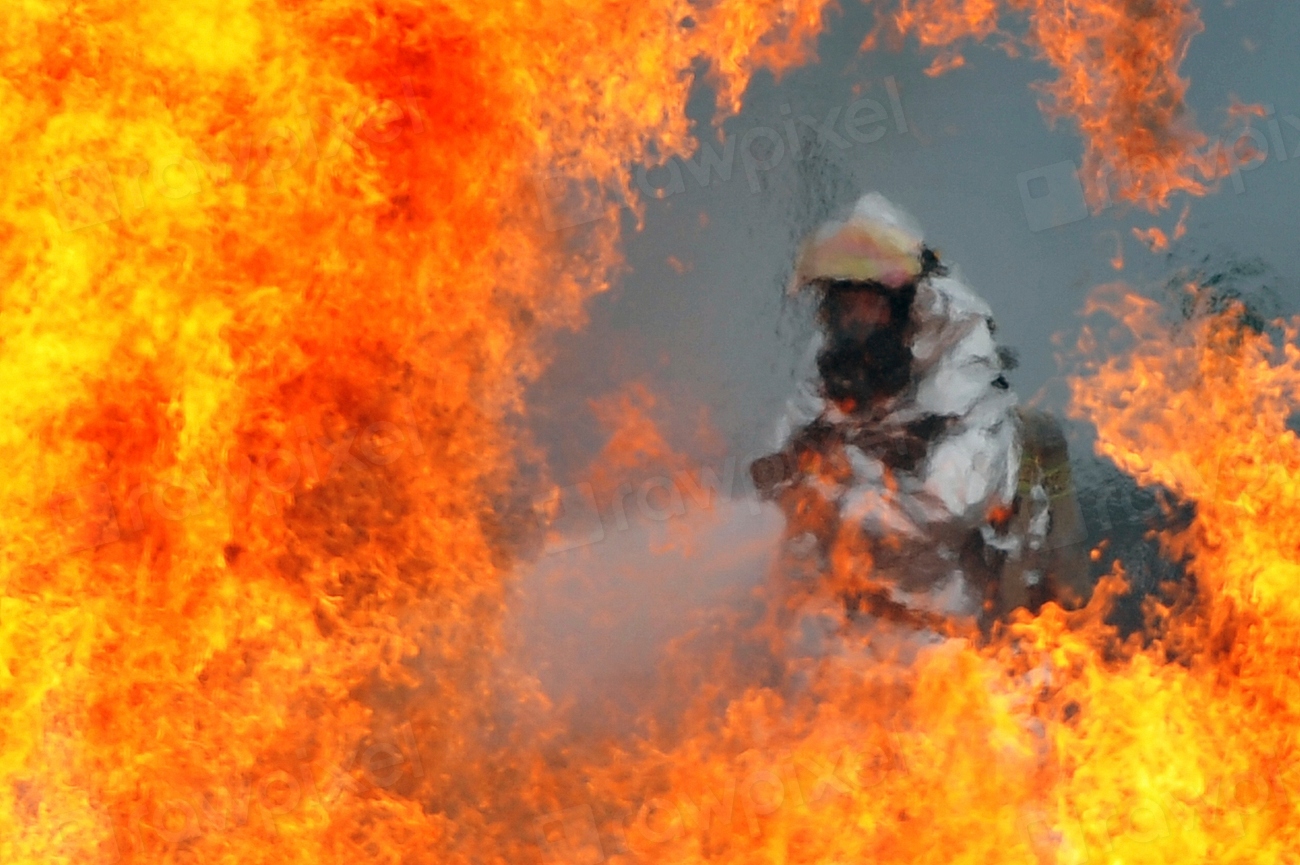 Tragedie în Canada: Incendiu la o bază militară de amploare, sunt morți și răniți