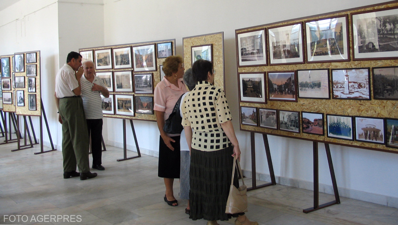 Expoziție de fotografii de epocă despre istoria orașelor Giurgiu și Ruse, la Muzeul de Istorie din Ruse