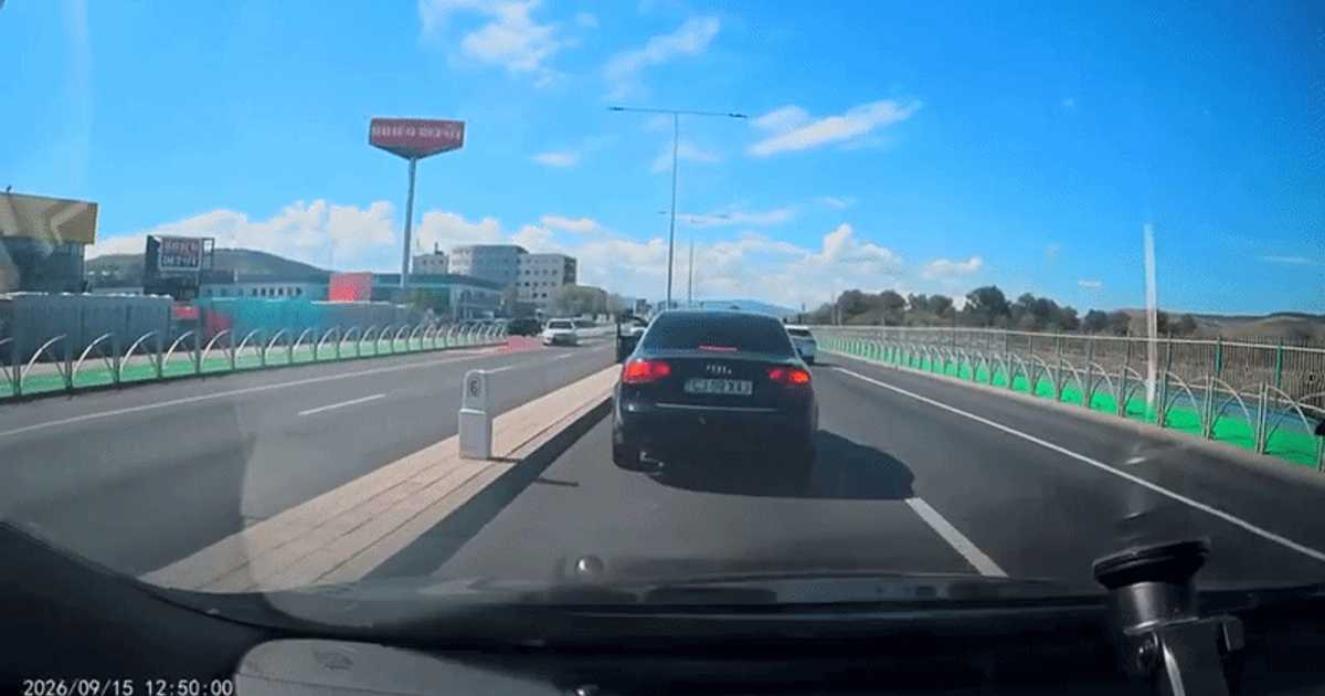 Tânăr de 21 de ani lovit de o mașină pe Calea Florești după ce a coborât brusc din autoturism