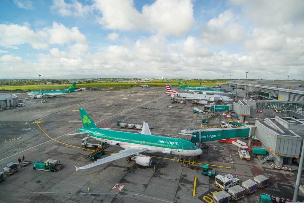 Irlanda a expulzat 24 de români cu un zbor charter către București. Costul operațiunii a fost de peste 182.000 de euro