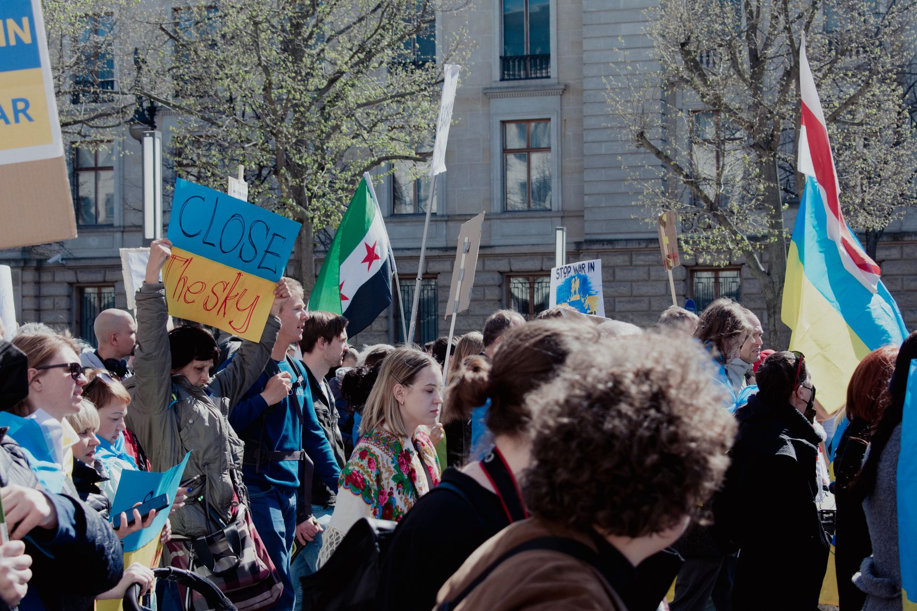 Mii de americani au protestat în stradă împotriva lui Donald Trump în pragul alegerilor