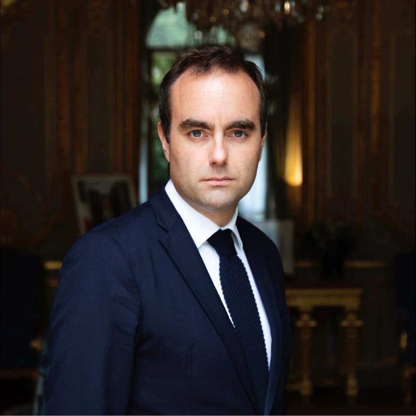 Franța introduce restricții parțiale de circulație după violențele din marile orașe
