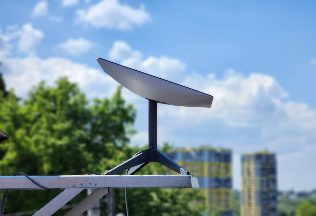 Bulgaria emite mandate europene de arestare pentru sabotarea antenelor Starlink