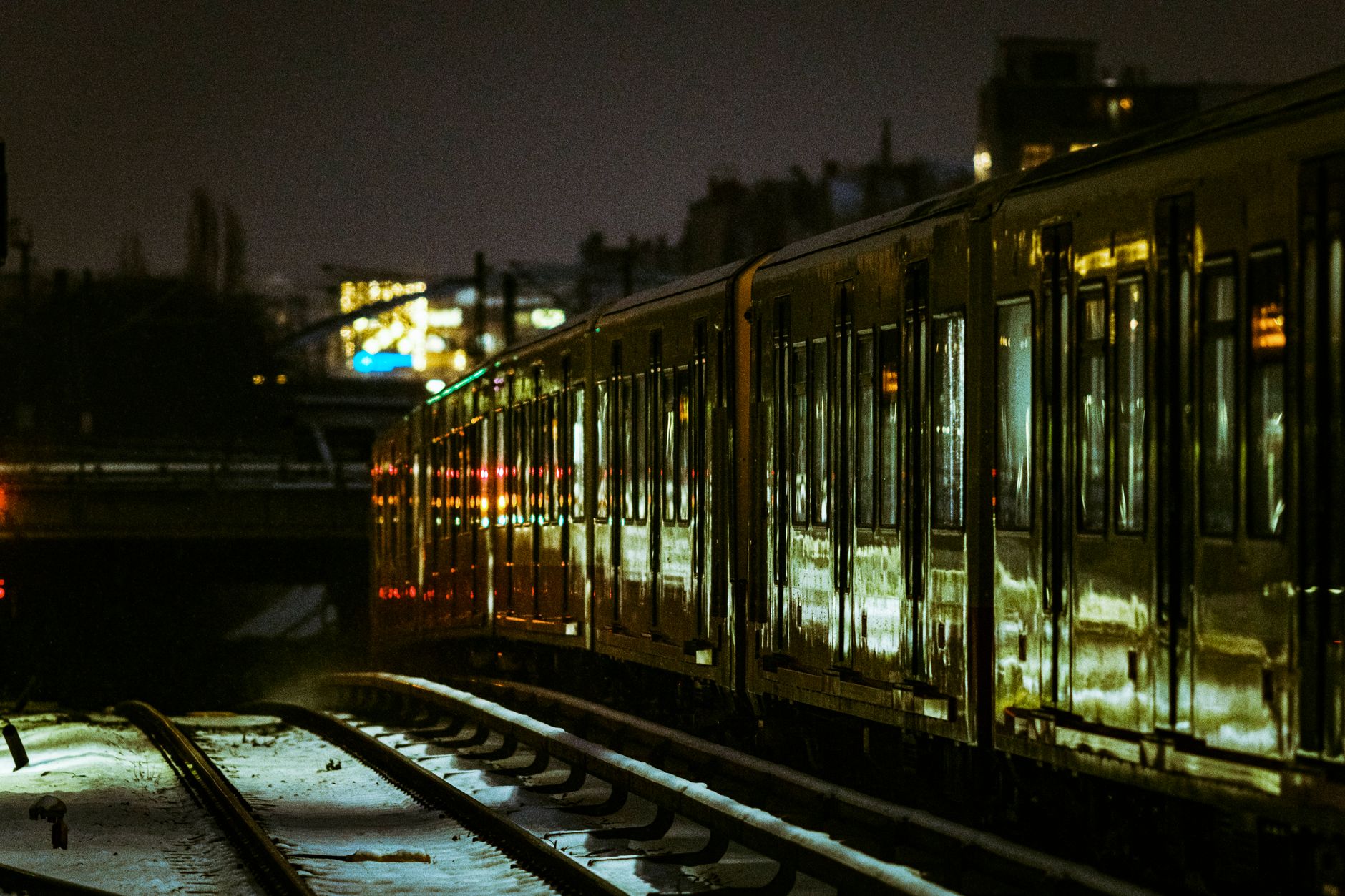 Incident grav la metroul din București: un copil a ajuns sub tren la stația Constantin Brâncoveanu