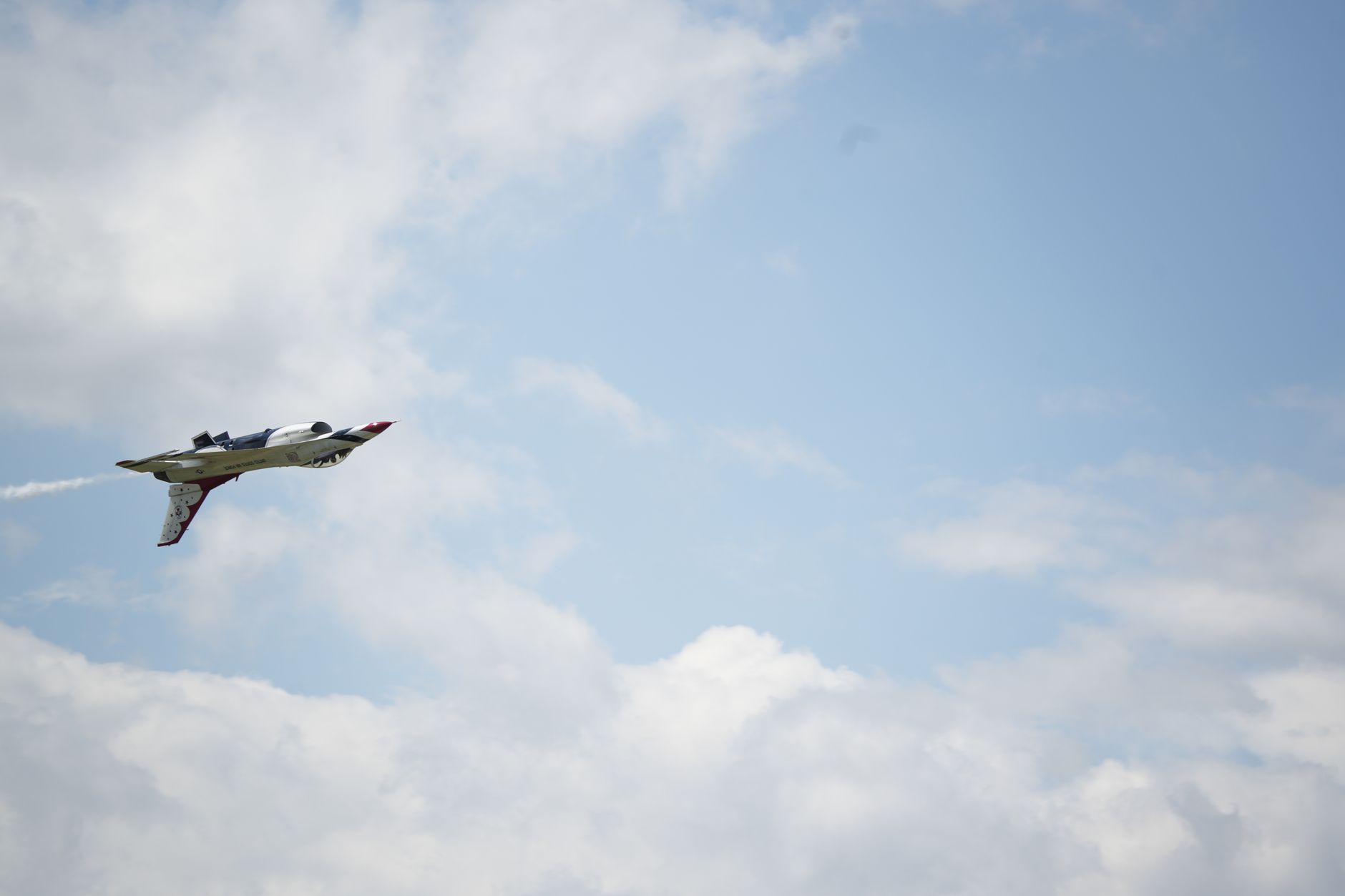 Tragedie aeriană în Franța: Un avion de vânătoare Mirage 2000D s-a prăbușit în timpul unui zbor de antrenament