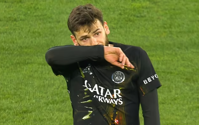 Lovitură dură pentru PSG: Kvicha Kvaratskhelia este fora sezonului după accidentarea din derby-ul cu Barcelona