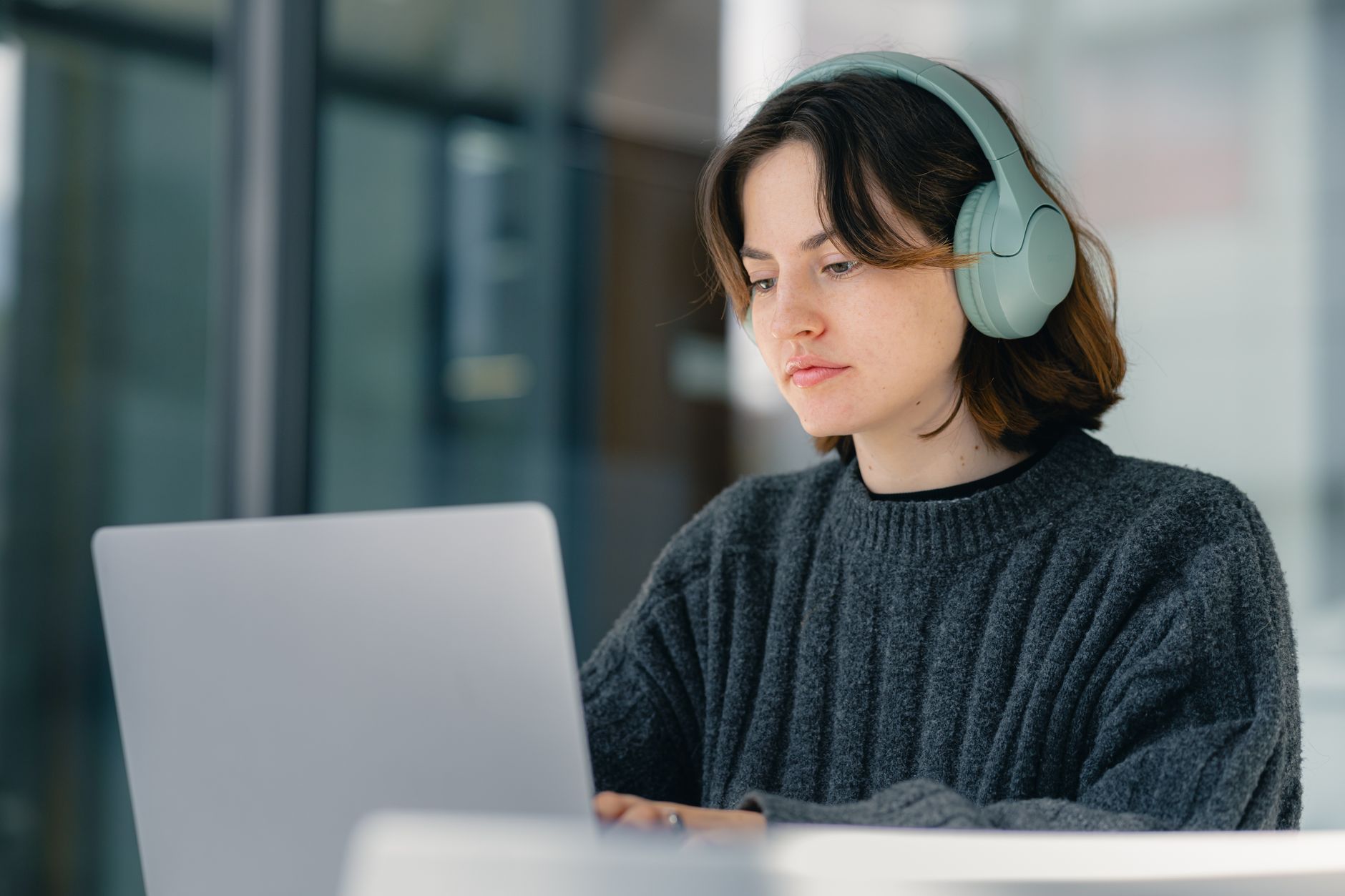 Poliția italiană a destructurat o rețea internațională de conținut pedopornografic de pe Telegram
