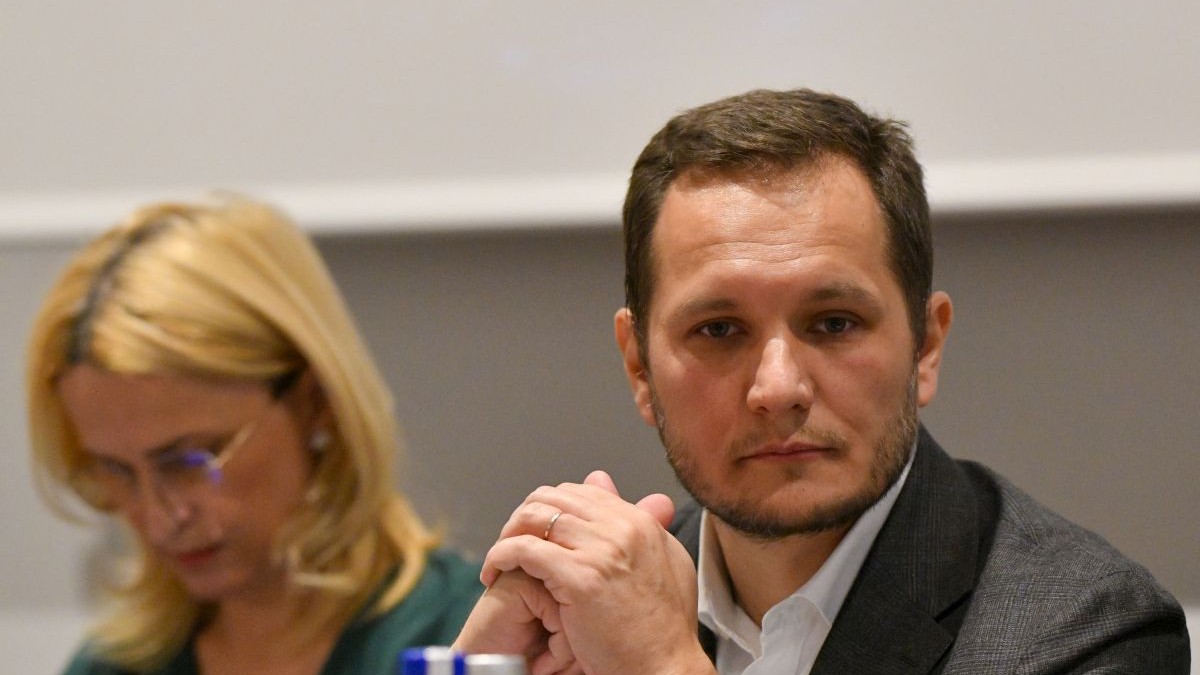 Demisia prefectului Bucureștiului, Andrei Nistor: Acuzații de risipă de 50.000 de euro lunar