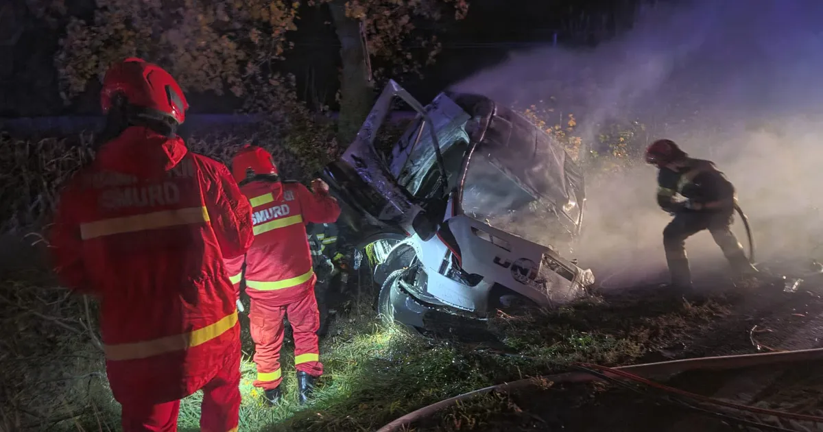 Accident rutier cu victime mortale în Iași: doi șoferi au decedat, iar un vehicul a luat foc