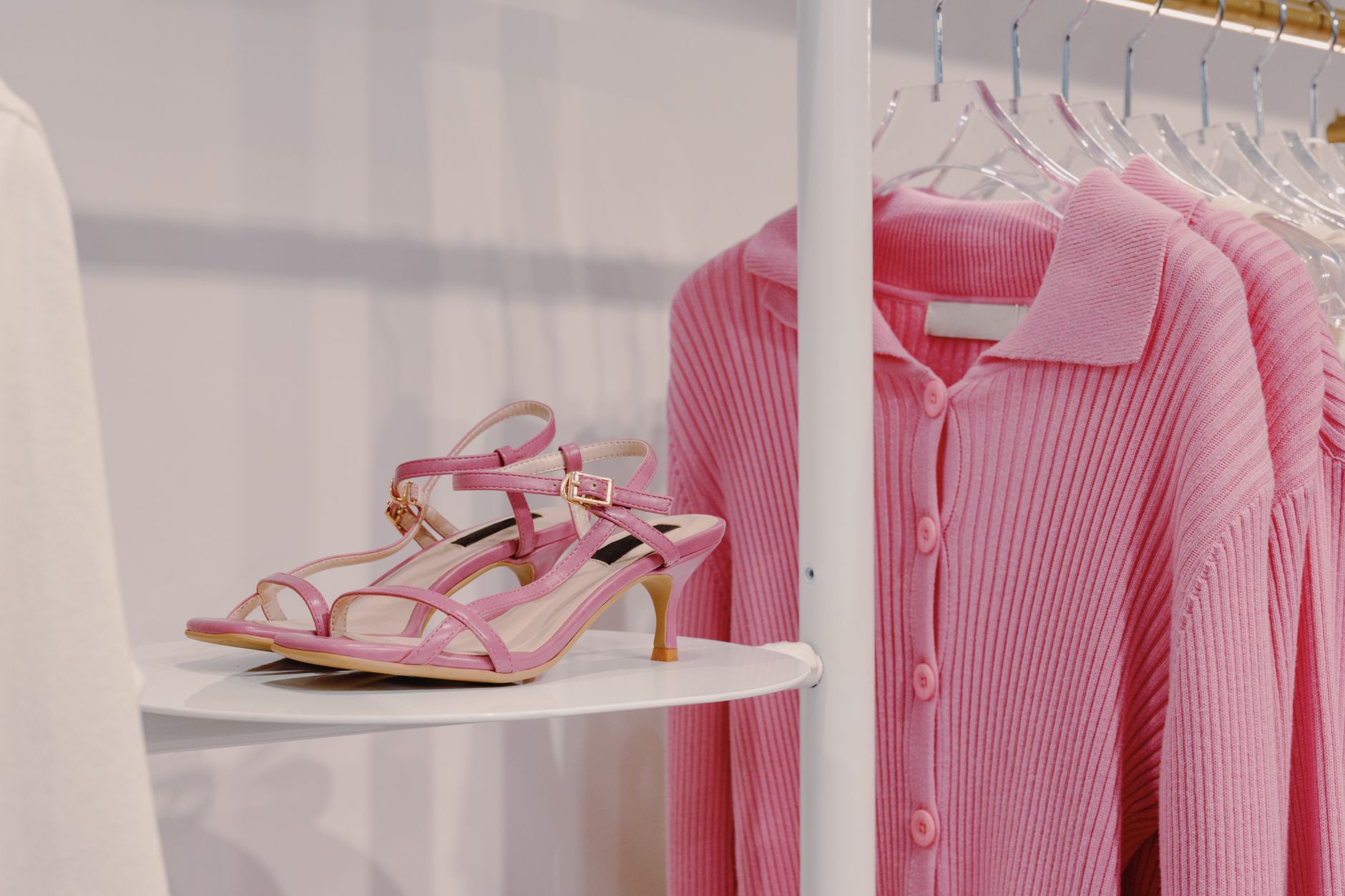 H&M extinde afacerile prin Sellpy: de la haine second-hand la mărci de lux precum Prada și Louis Vuitton