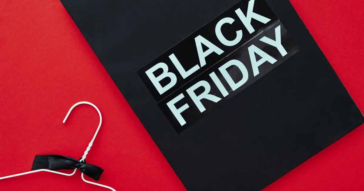 Avertisment de la ANPC pentru Black Friday: cum să eviți capcanele reducerilor și deciziile impulsive