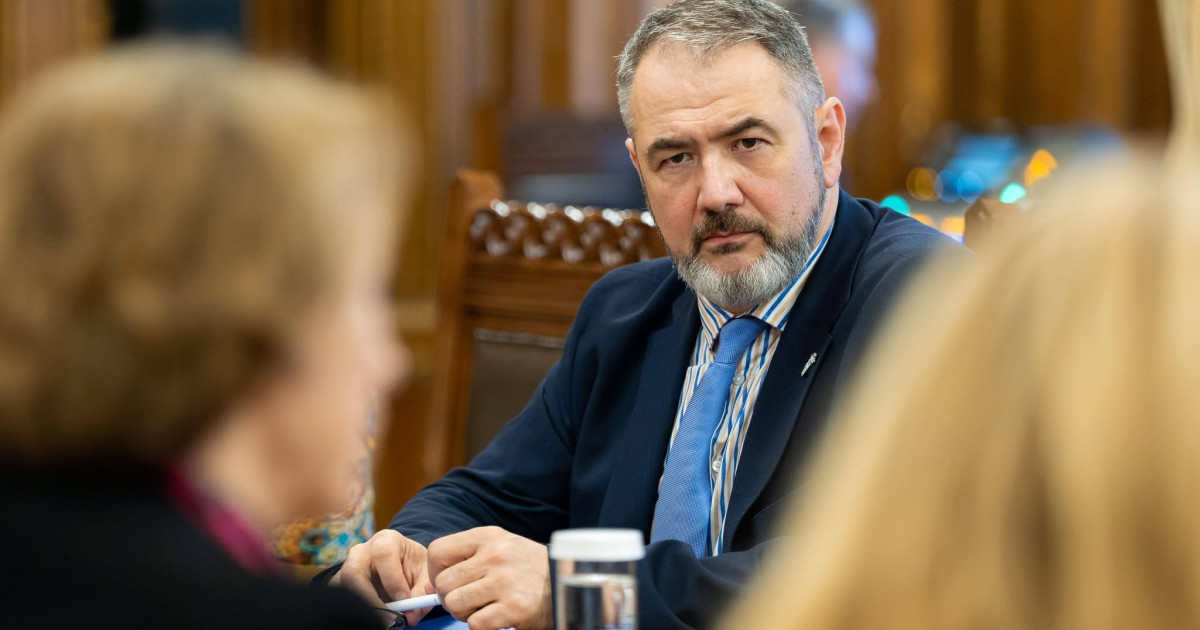 Sorin Costreie propune 1.000 de paznici noi în școli după atacurile cu arme albe din Bistrița și Pitești