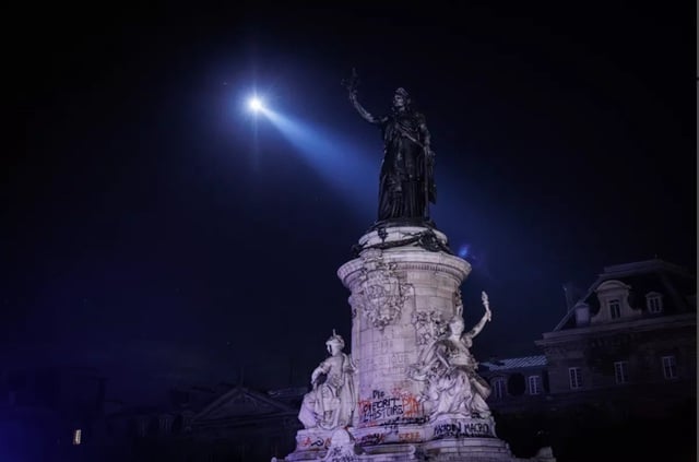 Paris impune restricții de circulație și interzice adunările în zone cheie, până luni