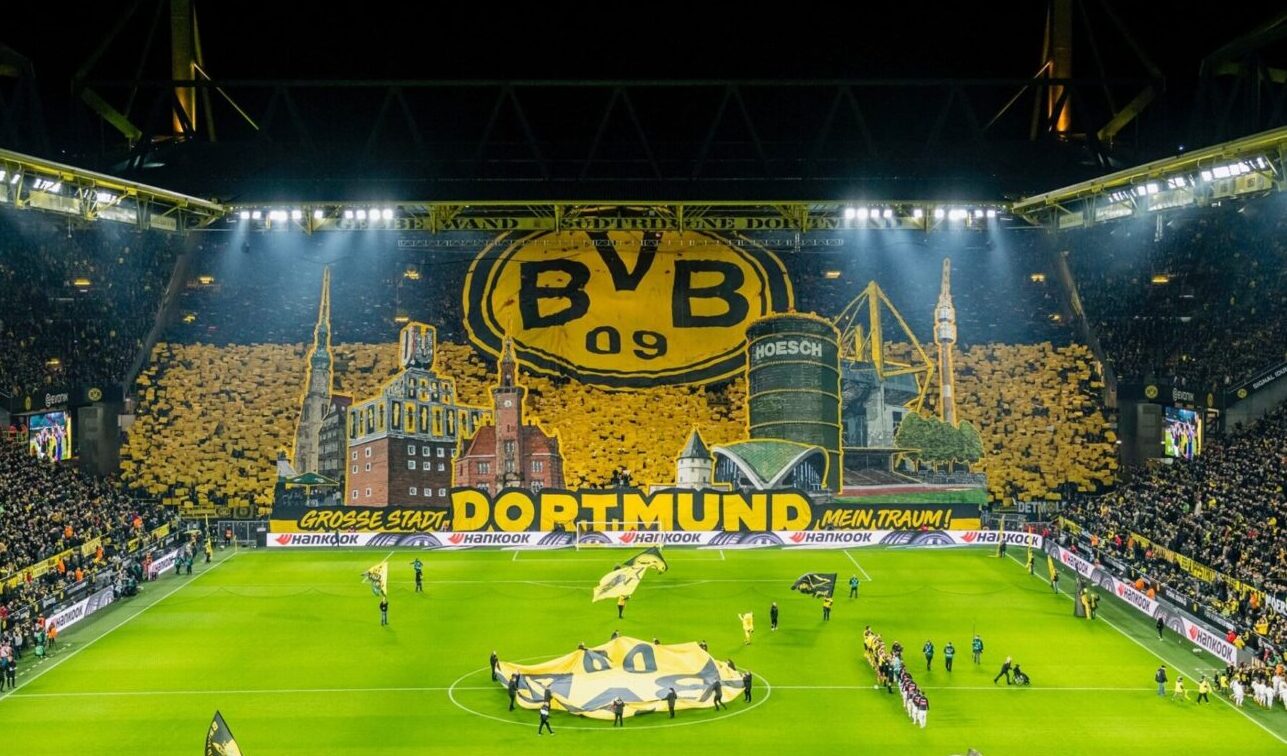 Borussia Dortmund introduce o funcție în aplicația mobilă pentru a reduce utilizarea smartphone-urilor în tribune