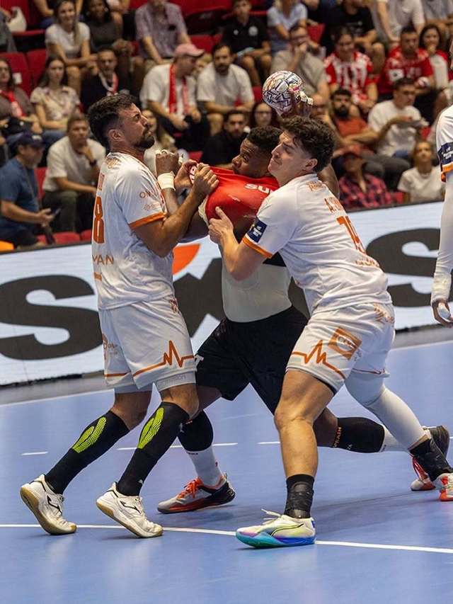 Dinamo București a obținut o remiză în deplasare împotriva echipei SAH Aarhus în Liga Champions