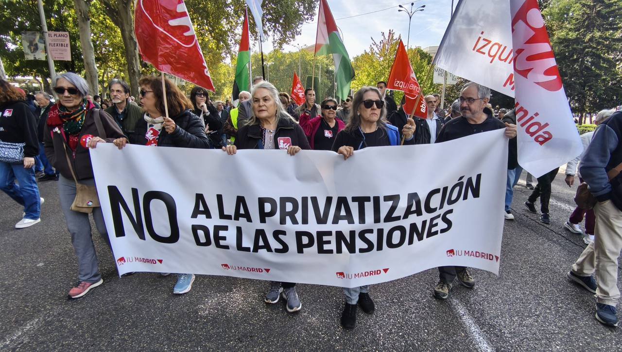 Protest masiv la Madrid: Sute de mii de persoane cer protejarea pensiilor și a serviciilor publice