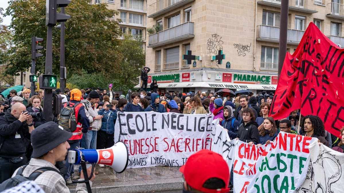 Generația Z conduce valul de proteste în Europa: de ce au ieșit tinerii în stradă