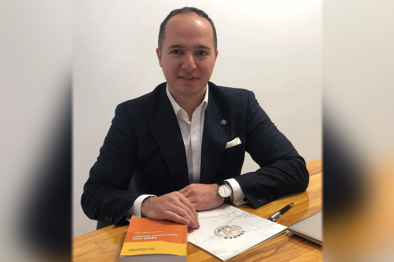 Universitatea „Alexandru Ioan Cuza” din Iași suspendă contractul lui Alexandru Toader după arestul preventiv