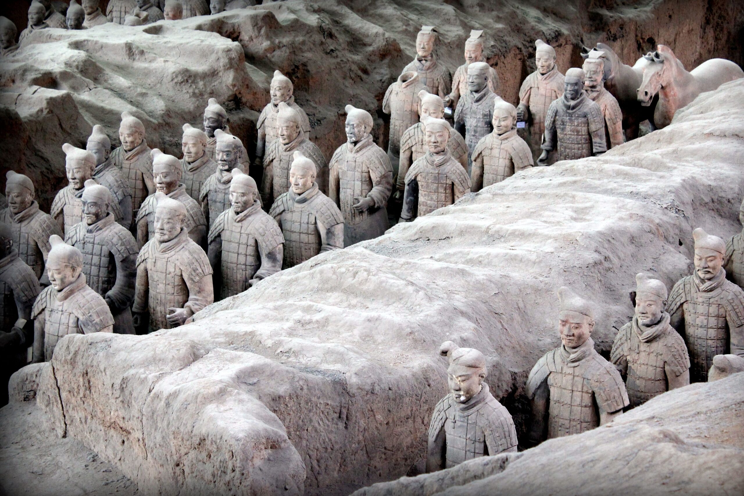 Cercetătorii au descoperit cine a construit Armata de teracotă din China: nu au fost doar bărbați