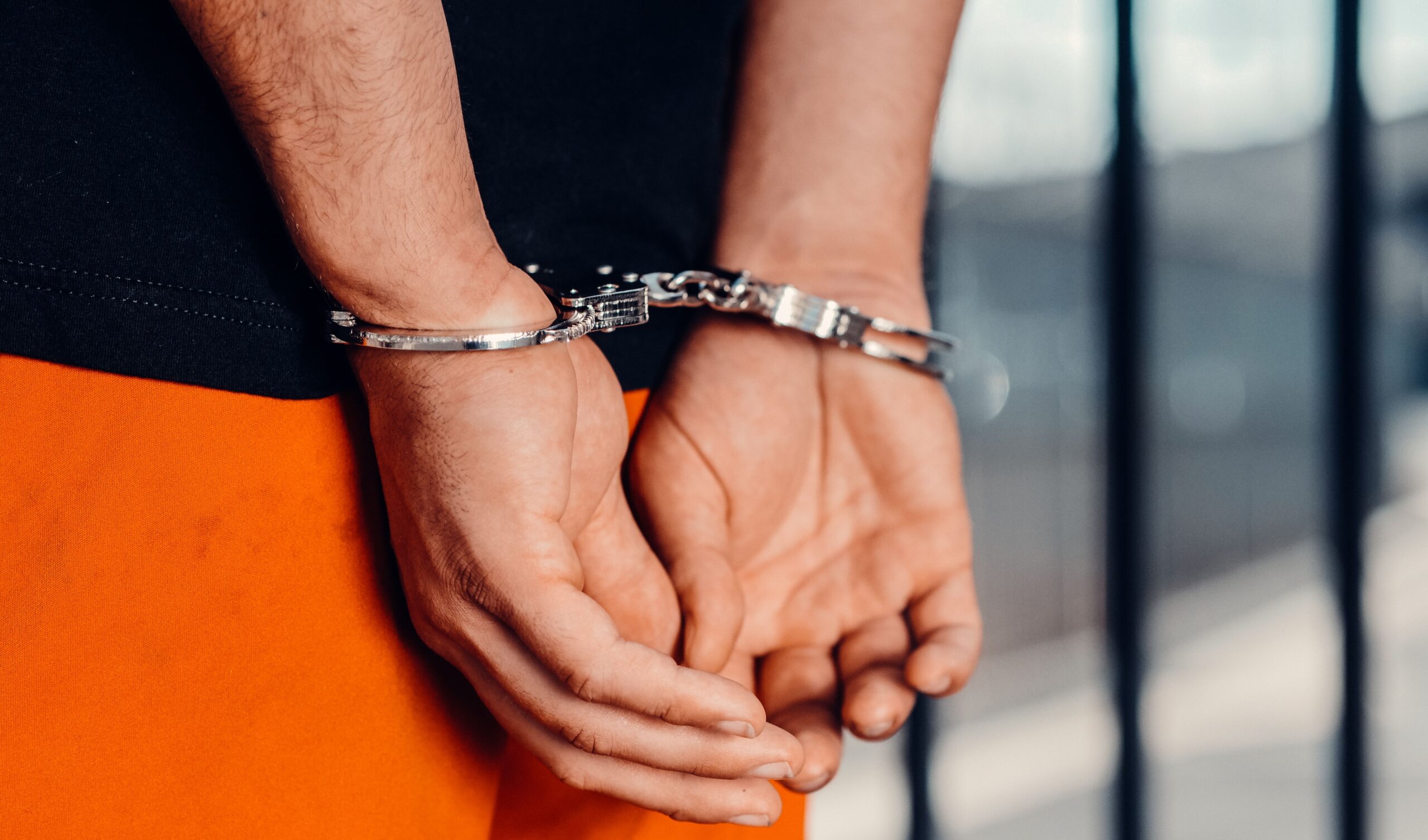 Tentativă de explozie într-un bloc din Baia Mare: un bărbat a lăsat gazul pornit pentru a distruge imobilul