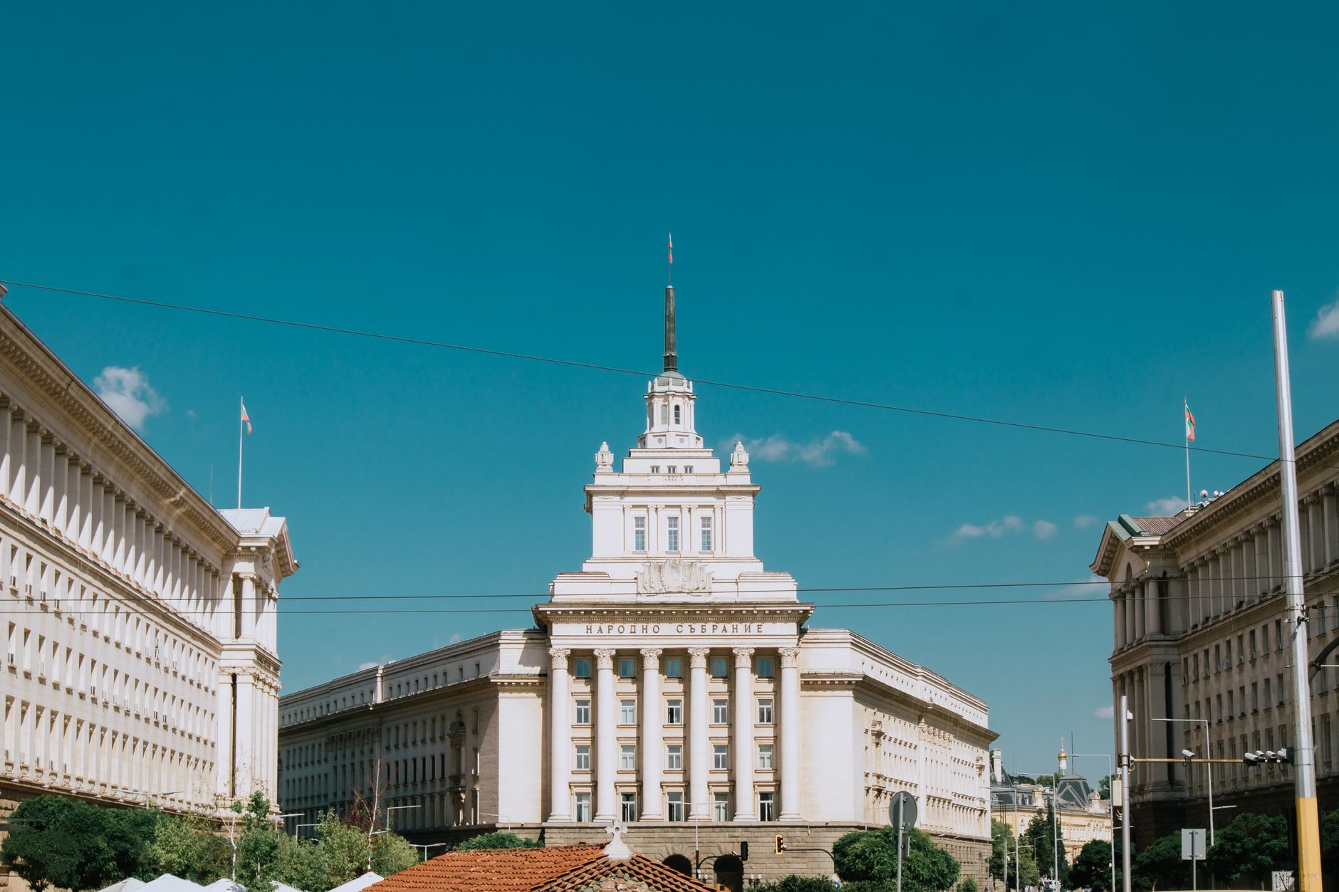 Bulgaria votează pentru noul președinte: Iliana Iotova conduce sondajele în fața lui Andrei Giurov