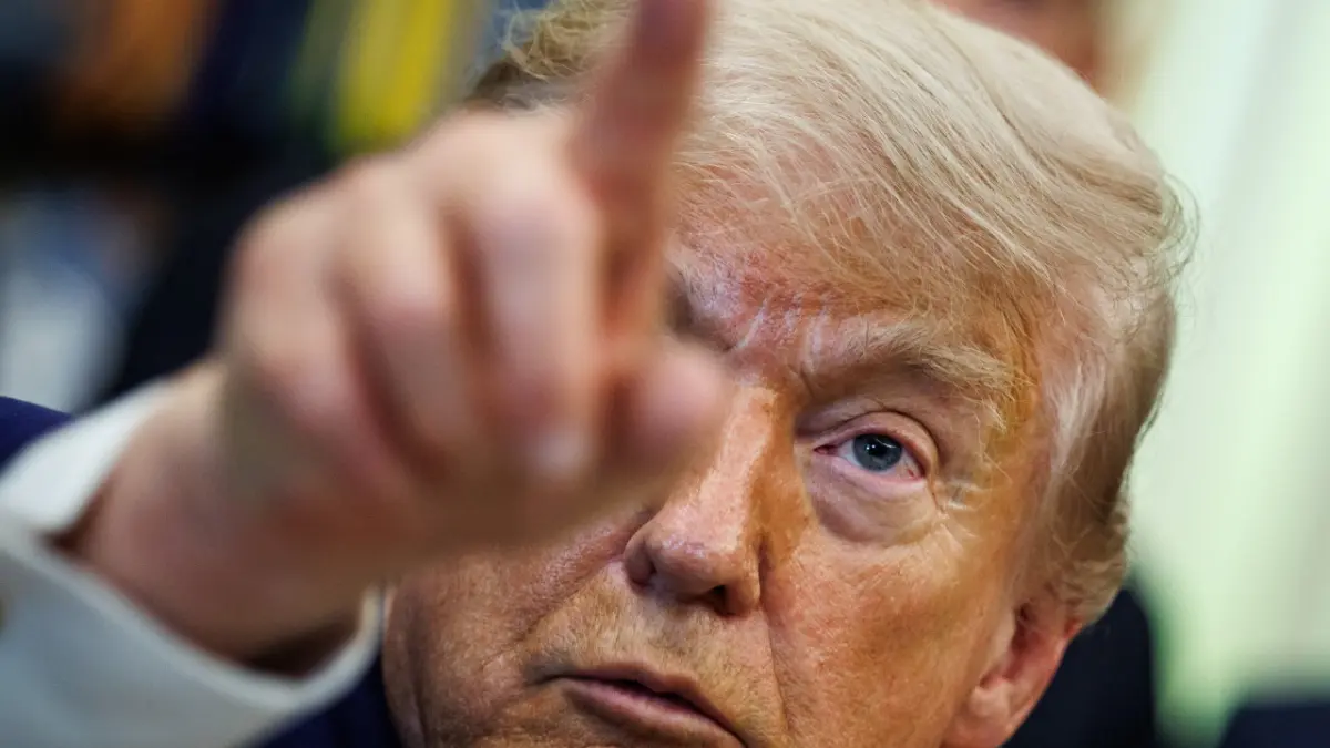 Donald Trump reacționează violent la gluma lui Barack Obama despre renovările de la Casa Albă