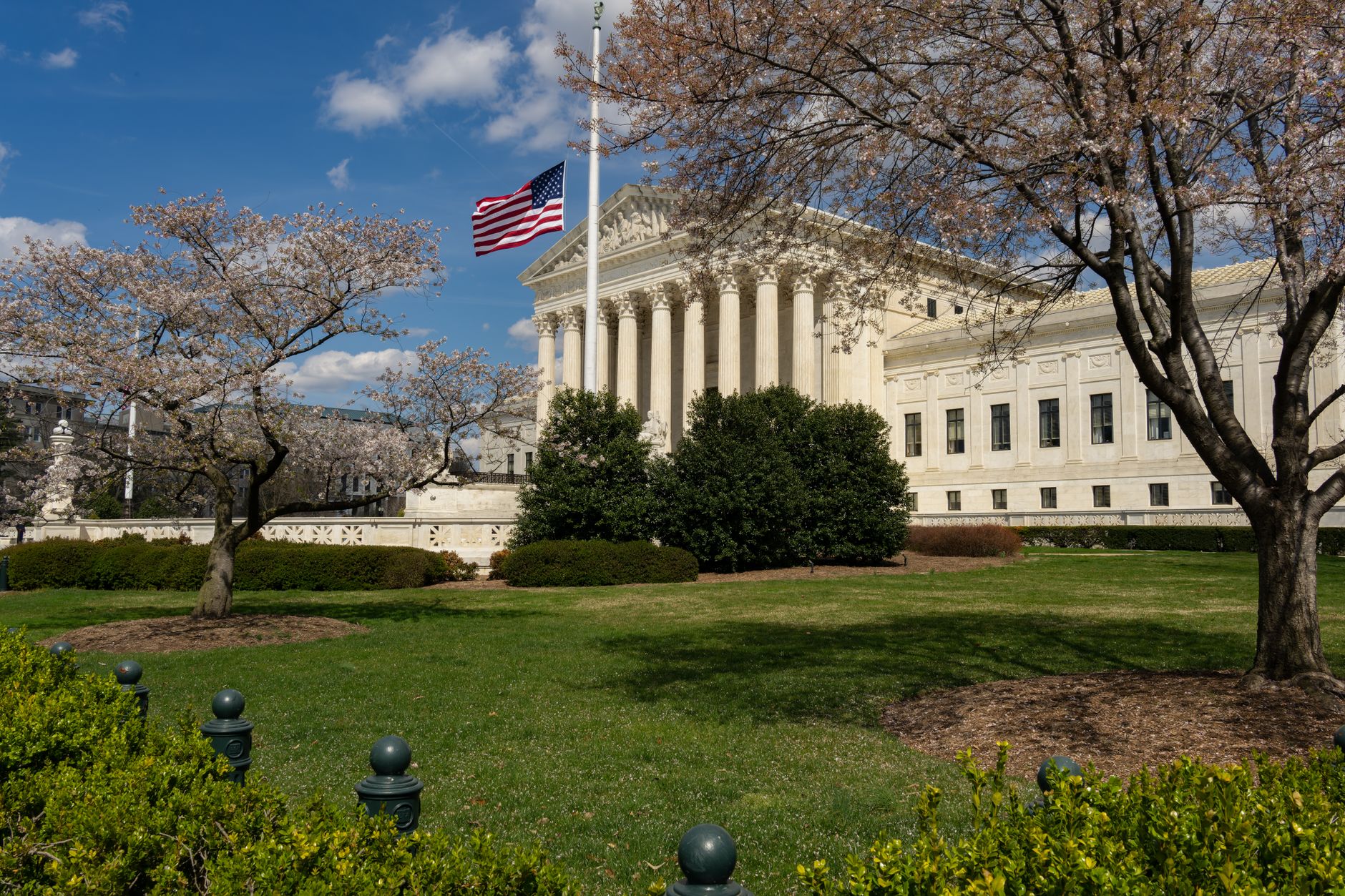 Curtea de apel refuză cererea administrației Trump de a anula 20.000 de voturi în California