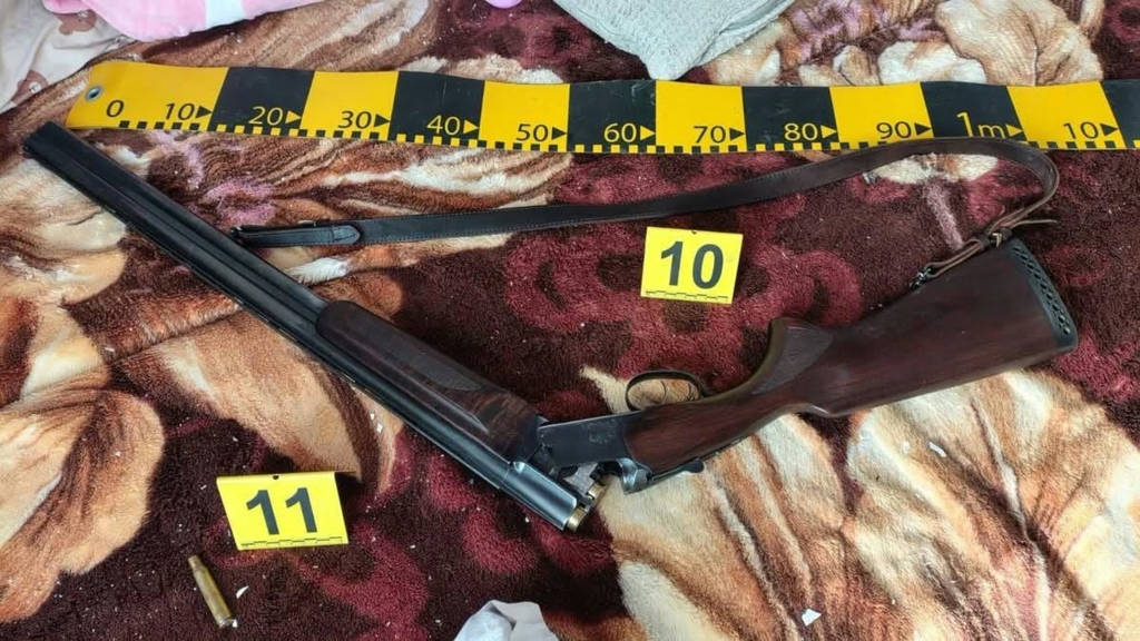 Scandal la Slatina: Un fost viceprimar a tras cu arma de vânătoare asupra polițiștilor și jandarmilor