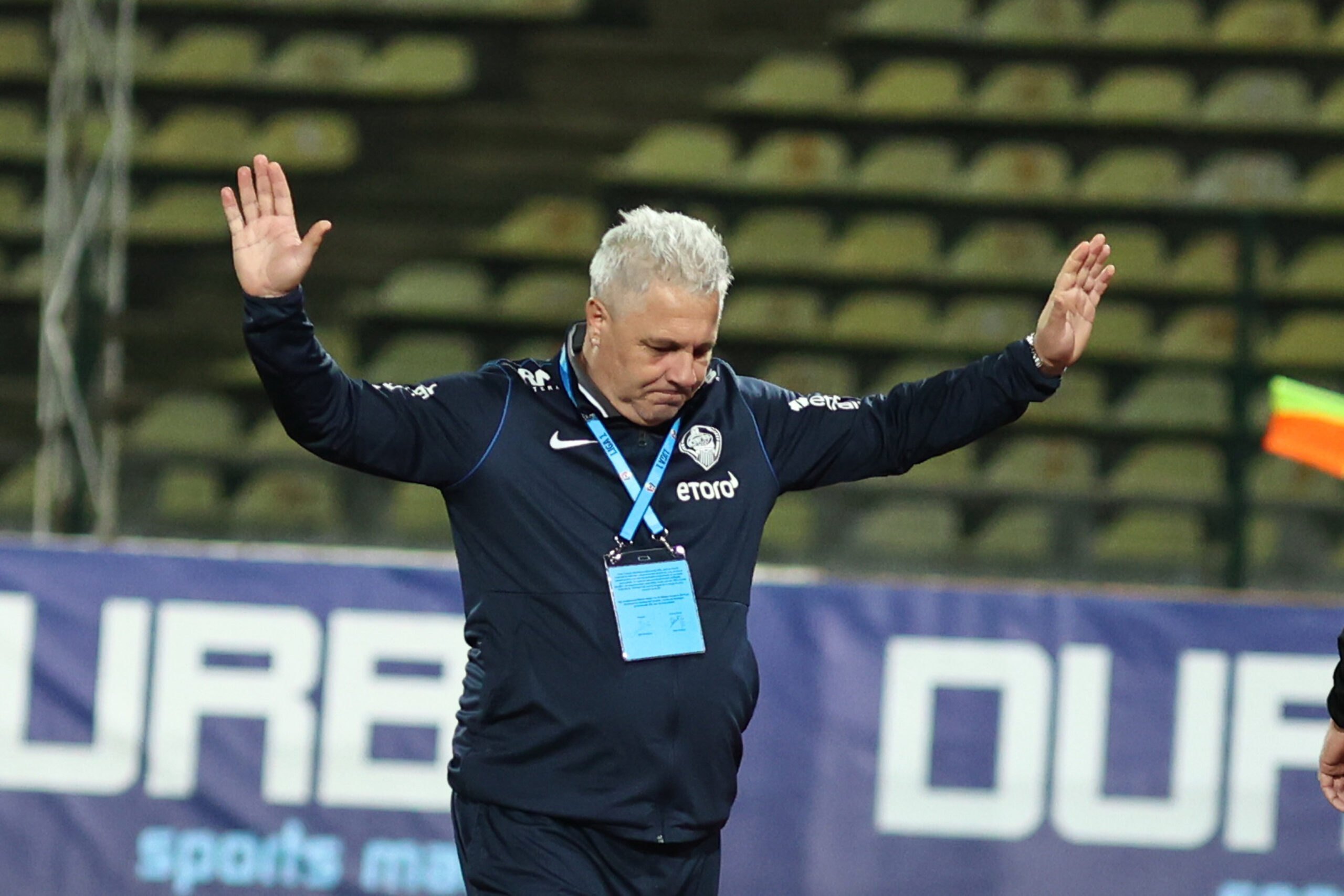 CFR Cluj riscă depunctarea din cauza datoriilor, Marius Șumudică anunță plecarea de la echipă