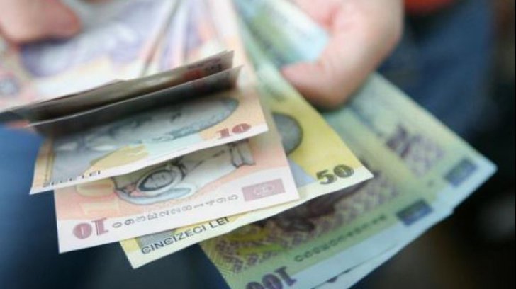 Salariile din industria de producție depășesc nivelul birourilor în anumite sectoare